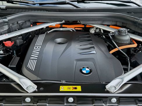 New 2026 BMW X5 xDrive50e w/ M Sport Package image 25