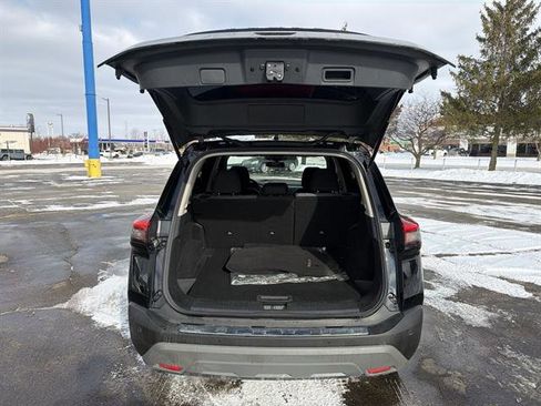 Used 2023 Nissan Rogue SV image 41