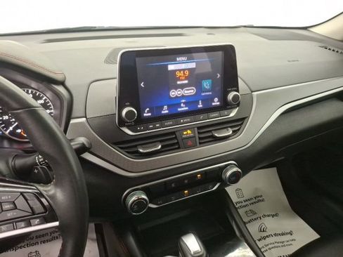 Used 2024 Nissan Altima 2.5 SR image 18