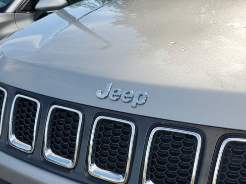 Used 2019 Jeep Compass Limited w/ Advanced Safety Group AWD/4WD image 5