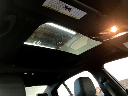 Used 2026 BMW 530i w/ M Sport Package image 23