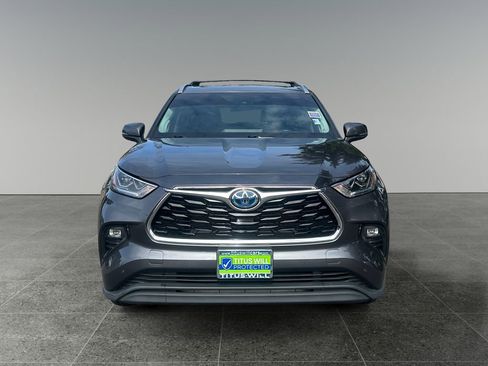 Used 2023 Toyota Highlander Limited AWD/4WD image 3