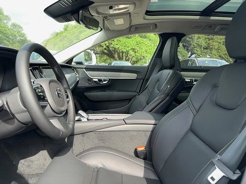 New 2025 Volvo V90 B6 Cross Country Ultra w/ Protection Package Premier image 13