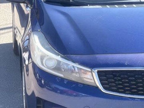 Used 2017 Kia Forte LX FWD image 25