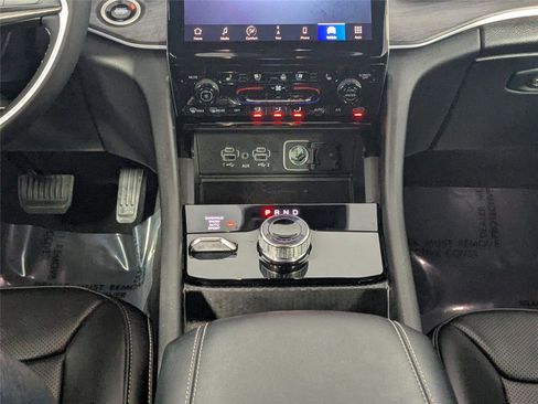 Used 2025 Jeep Grand Cherokee L Limited w/ Luxury Tech Group II image 38