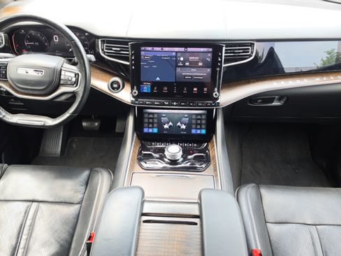 Used 2022 Jeep Grand Wagoneer Series II w/ Convenience Group III AWD/4WD image 16