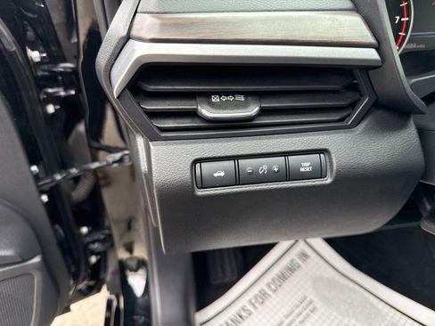 Used 2024 Nissan Altima 2.5 SV image 23