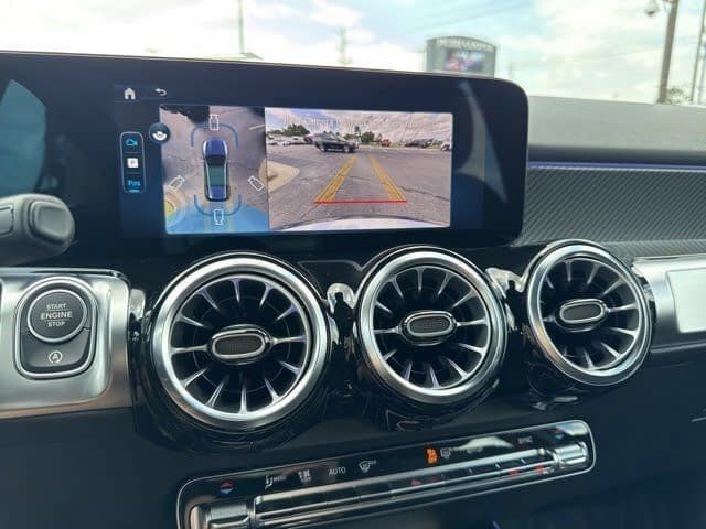 New 2025 Mercedes-Benz GLB 35 AMG 4MATIC image 16