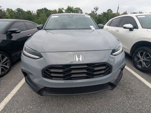 Used 2024 Honda HR-V Sport image 2