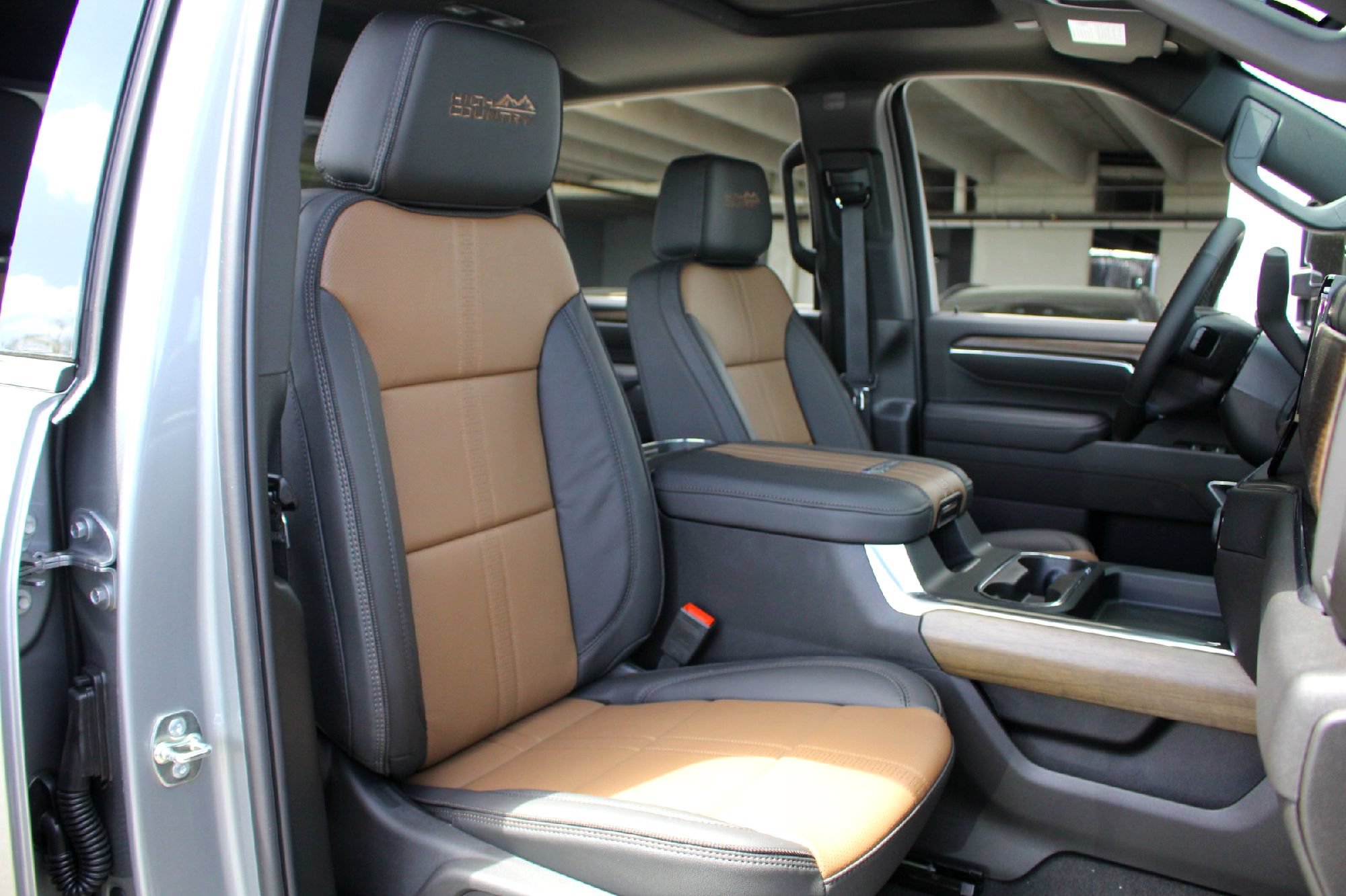 New 2026 Chevrolet Silverado 2500 High Country w/ High Country Premium Package AWD/4WD image 15