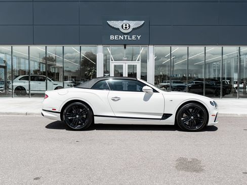 Certified 2022 Bentley Continental GT AWD/4WD image 14