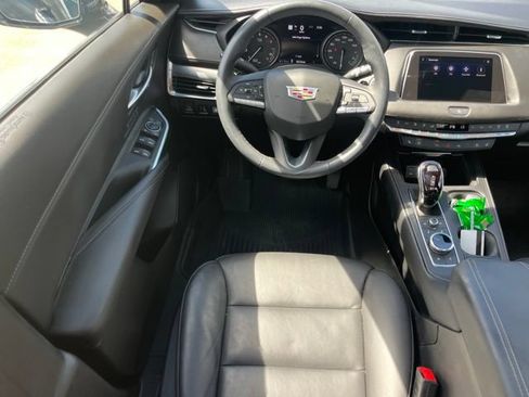 Used 2023 Cadillac XT4 Premium Luxury w/ Technology Package FWD image 31