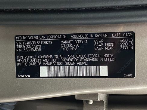 Used 2024 Volvo XC60 T8 Plus w/ Climate Package image 34