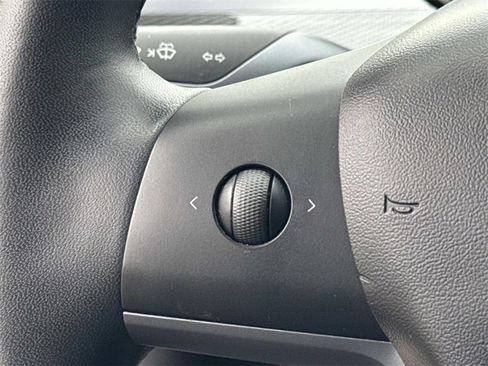 Used 2019 Tesla Model 3 Long Range image 9