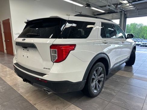 Used 2023 Ford Explorer XLT w/ Equipment Group 202A AWD/4WD image 9