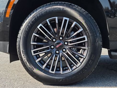 Used 2025 GMC Yukon XL Elevation image 8