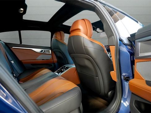 Used 2023 BMW ALPINA B8 xDrive Gran Coupe image 36