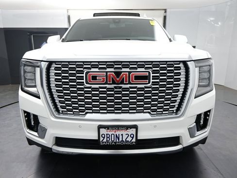 Used 2022 GMC Yukon Denali RWD image 2