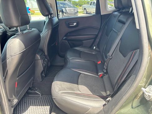 Used 2019 Jeep Compass Trailhawk AWD/4WD image 41