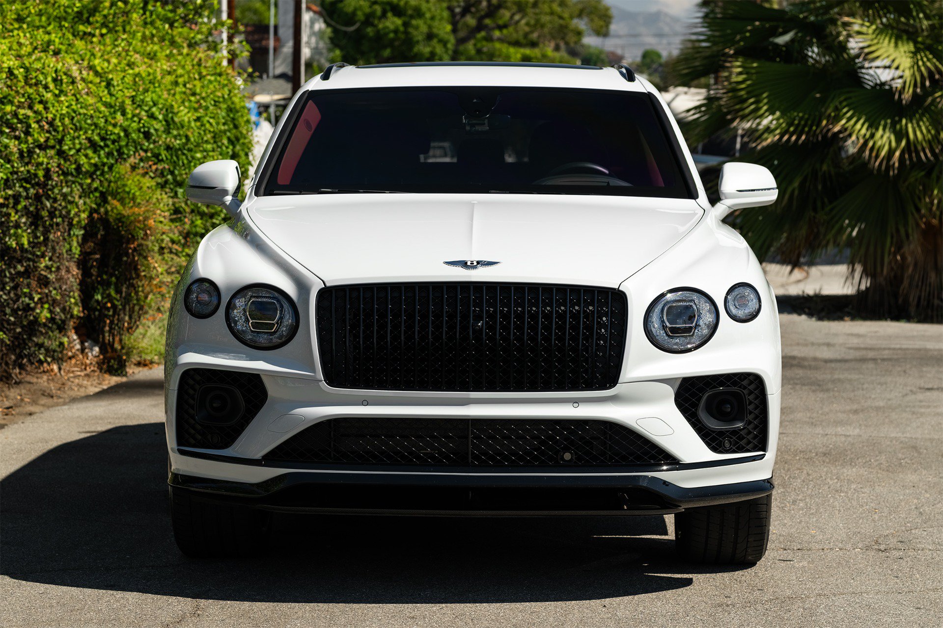 Used 2023 Bentley Bentayga Extended Wheelbase AWD/4WD image 3