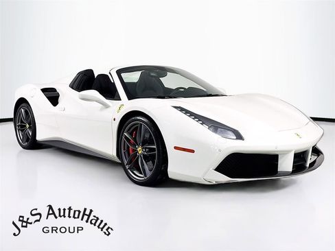 Used 2018 Ferrari 488 Spider image 1