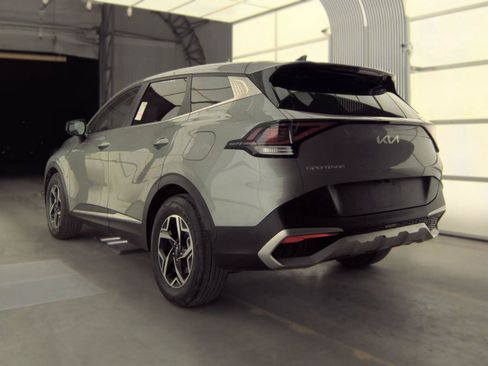 Used 2023 Kia Sportage LX FWD image 7