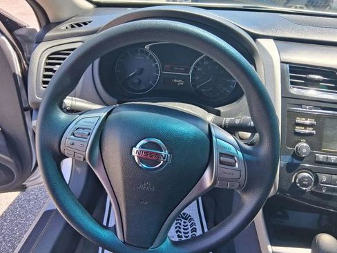 Used 2015 Nissan Altima 2.5 S w/ Power Driver Seat Package FWD image 9
