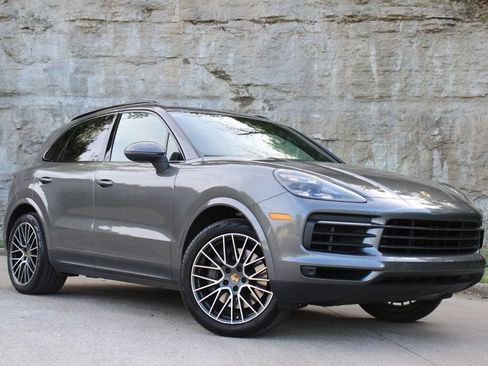 Used 2019 Porsche Cayenne S AWD/4WD image 9