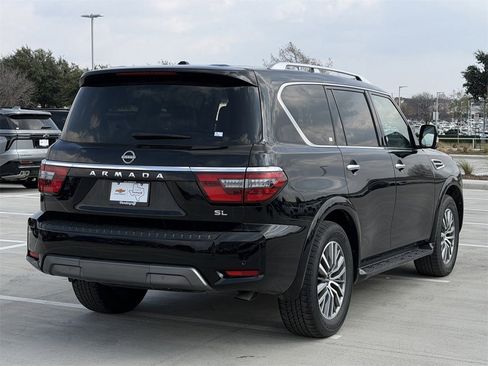 Used 2024 Nissan Armada SL image 4