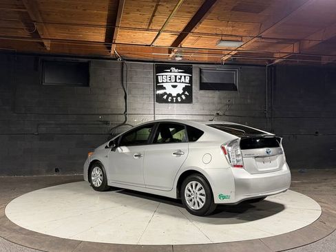 Used 2012 Toyota Prius Plug-In Hybrid image 2