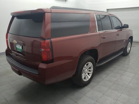 Used 2016 Chevrolet Suburban LT RWD image 9