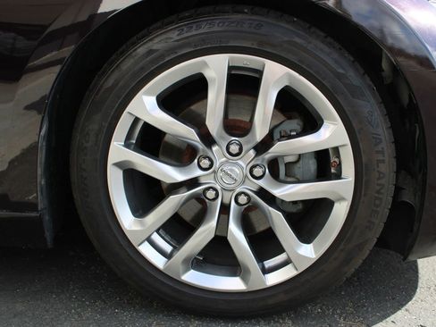 Used 2014 Nissan 370Z Coupe image 16