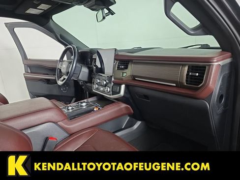 Used 2024 Ford Expedition Limited AWD/4WD image 22