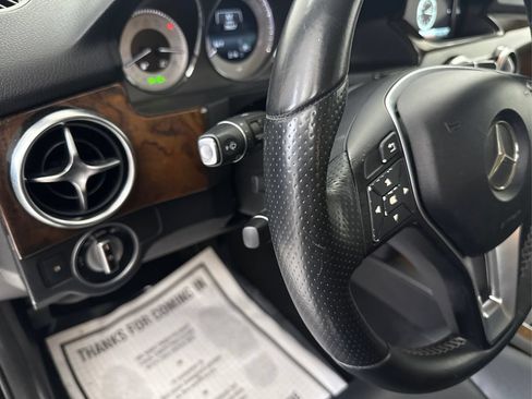Used 2015 Mercedes-Benz GLK 350 2WD image 39