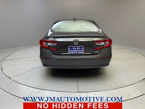Used 2018 Honda Accord Touring image 4