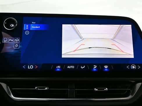 Used 2025 Chevrolet Equinox EV LT FWD image 17