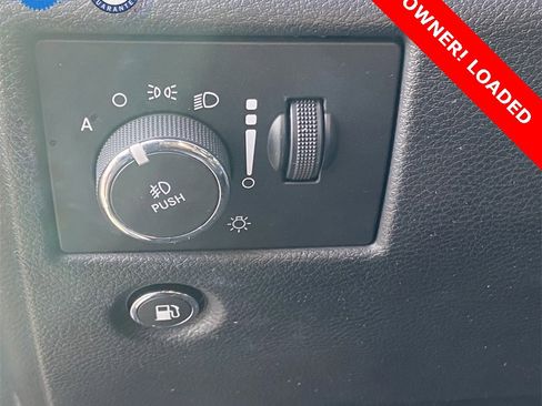 Used 2022 Jeep Grand Cherokee Limited image 15