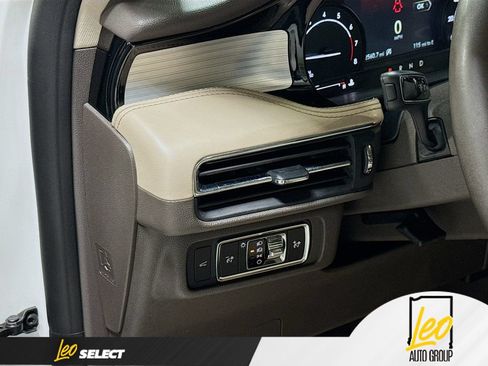 Used 2022 Lincoln Corsair AWD w/ Equipment Group 101A image 13
