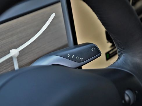 Used 2022 Tesla Model 3 RWD image 13