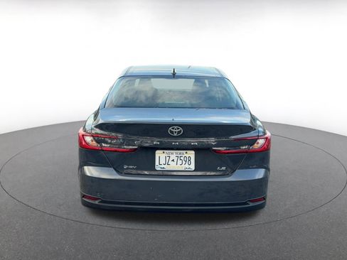 Used 2025 Toyota Camry LE image 8
