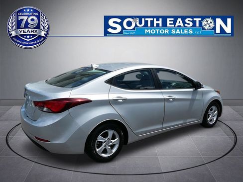 Used 2015 Hyundai Elantra SE FWD image 7