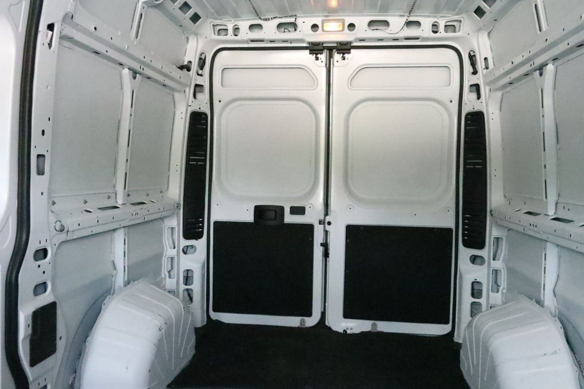 Used 2023 RAM ProMaster 1500 w/ Safety Group FWD image 12