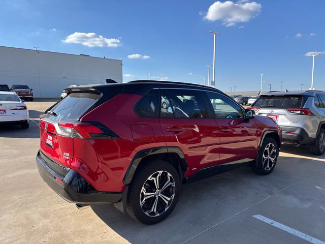 Used 2025 Toyota RAV4 XSE w/ Premium Package AWD/4WD image 3