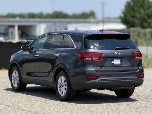 Used 2019 Kia Sorento FWD image 10