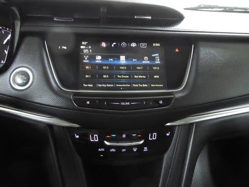 Used 2019 Cadillac XT5 Luxury FWD image 13