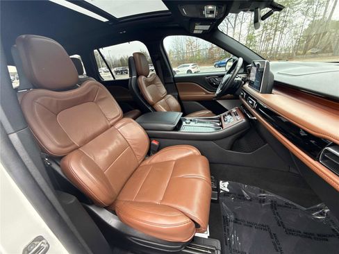 Used 2022 Lincoln Aviator Reserve w/ Equipment Group 201A image 24