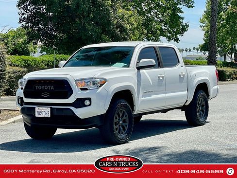 Used 2021 Toyota Tacoma SR5 image 34