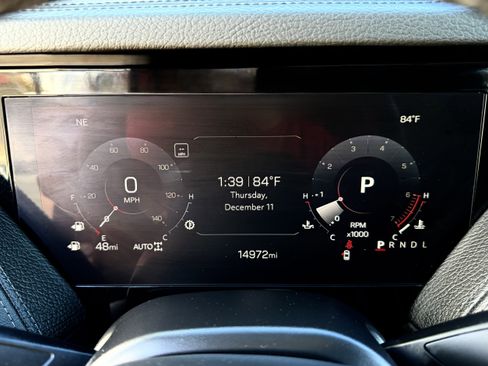 Used 2025 GMC Yukon XL Denali image 22