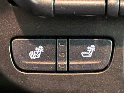 Used 2022 Chevrolet Colorado Z71 image 32