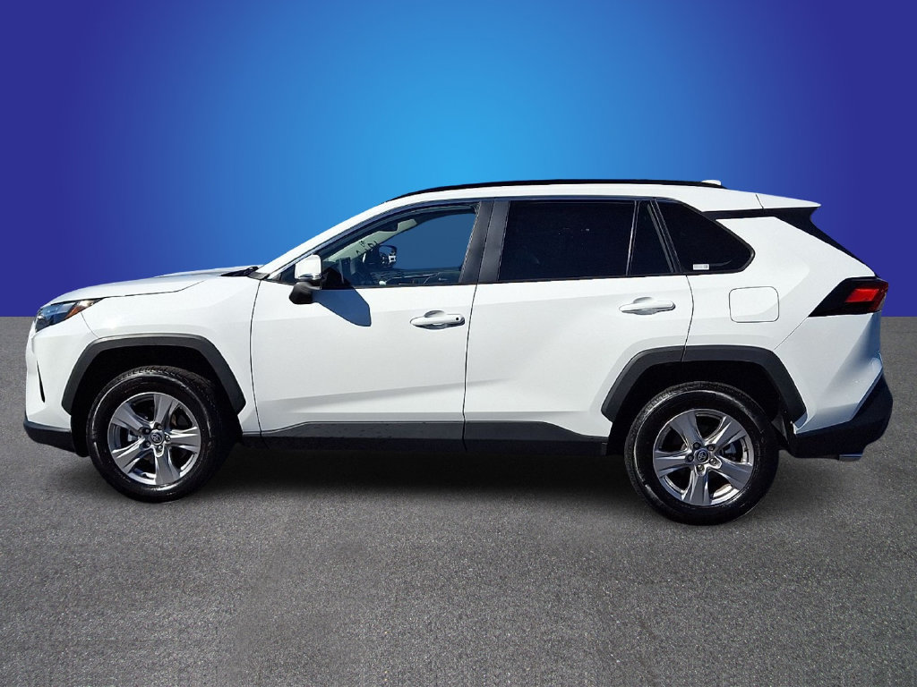 Used 2025 Toyota RAV4 XLE FWD image 7